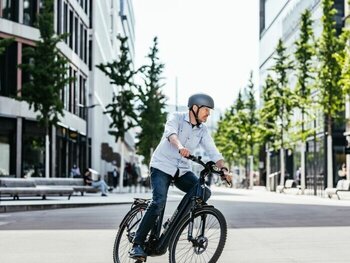 Lancement de l'initiative 31DAYS à Winterthur avec des vélos électriques Tour de Suisse